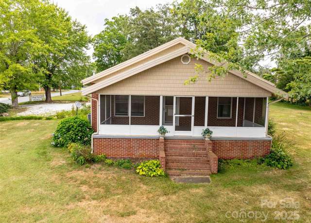 Property at 103 E King St, East Flat Rock, NC 28726, 2 beds, 2 baths