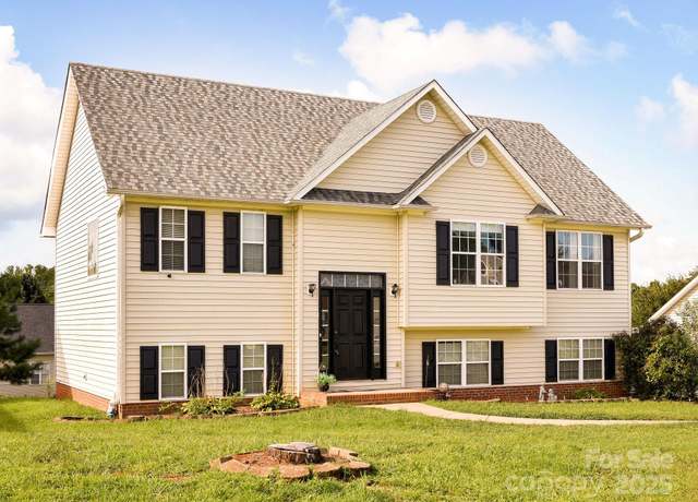 Property at 135 Winding Creek Rd, Mocksville, NC 27028, 3 beds, 2.5 baths