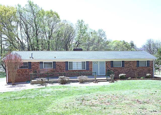 Property at 9716 Sunway Dr, Mint Hill, NC 28227, 6 beds, 3 baths