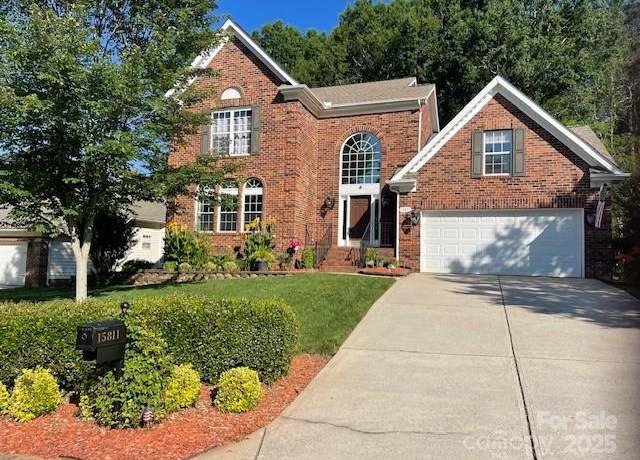 Property at 15811 Burlingame Dr, Huntersville, NC 28078, 4 beds, 2.5 baths