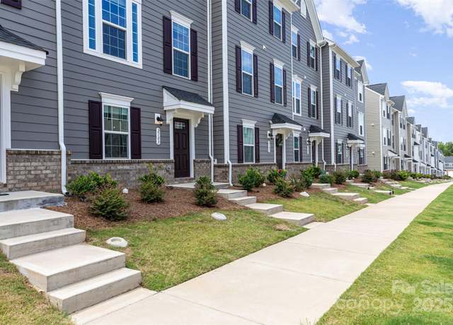 Property at 2103 Autumn Olive Ln, Matthews, NC 28104, 3 beds, 2.5 baths