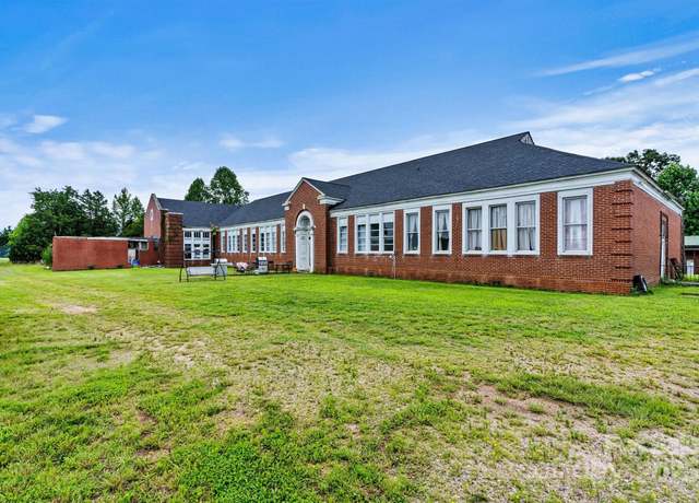 Property at 1318 Ostwalt Amity Rd, Cleveland, NC 27013, 4 beds, 3 baths
