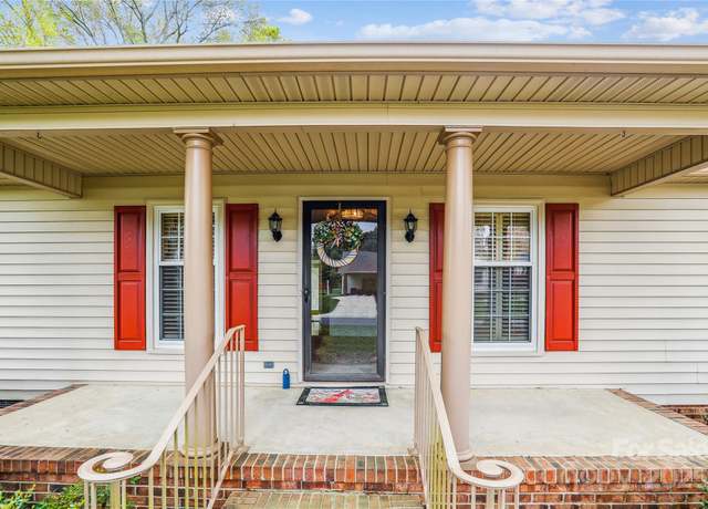 Property at 1007 Wentworth Dr, Kannapolis, NC 28081, 3 beds, 2 baths