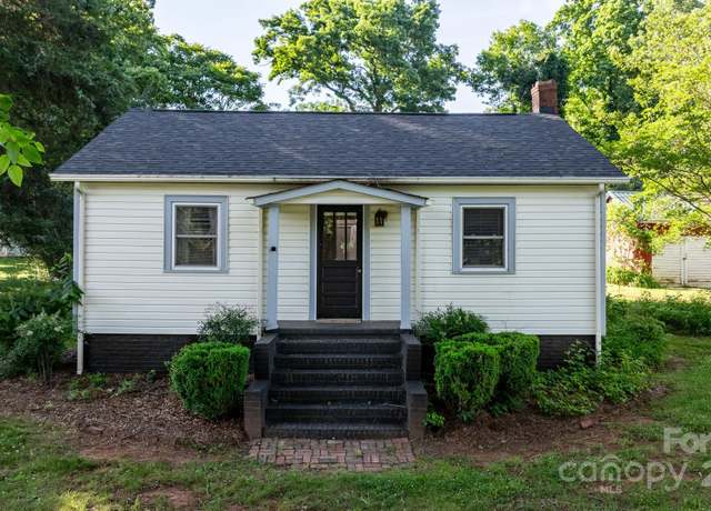 Property at 116 Barnes Ln, Stony Point, NC 28678, 2 beds, 1 bath
