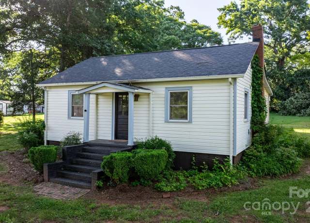 Property at 116 Barnes Ln, Stony Point, NC 28678, 2 beds, 1 bath