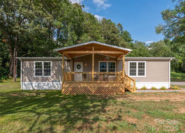 Property at 15 Joe Davis Rd, Sylva, NC 28779, 3 beds, 2 baths