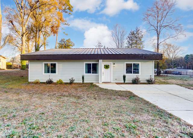 Property at 3035 Fallswood Dr, Gastonia, NC 28052, 3 beds, 2 baths