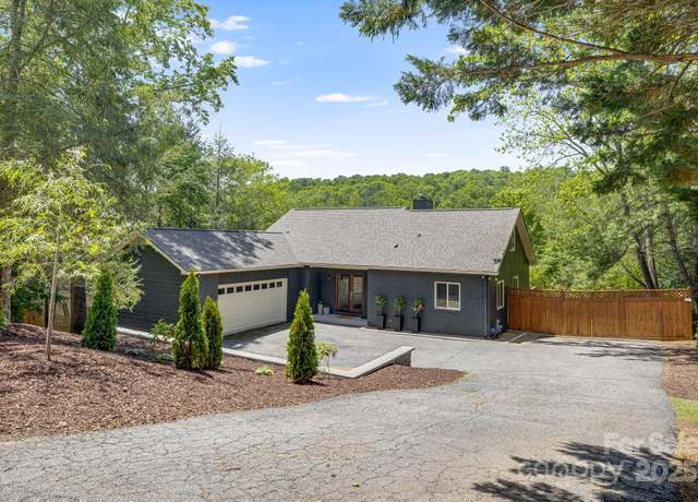 Property at 17 Beaverdam Ct, Asheville, NC 28804, 4 beds, 3.5 baths