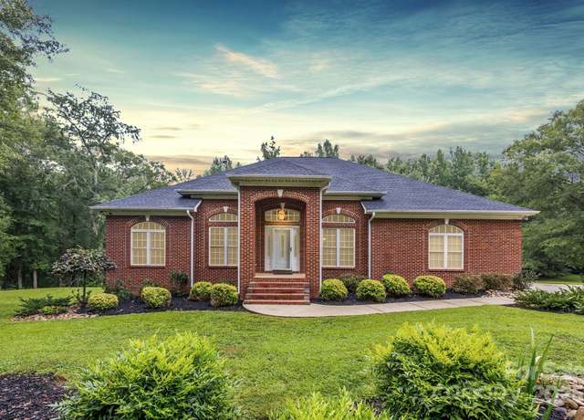 Property at 1567 Fayrene Rd, Rock Hill, SC 29732, 4 beds, 3.5 baths