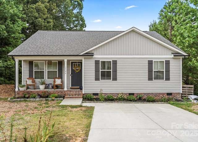Property at 1526 Shepard St, Kannapolis, NC 28083, 4 beds, 2 baths