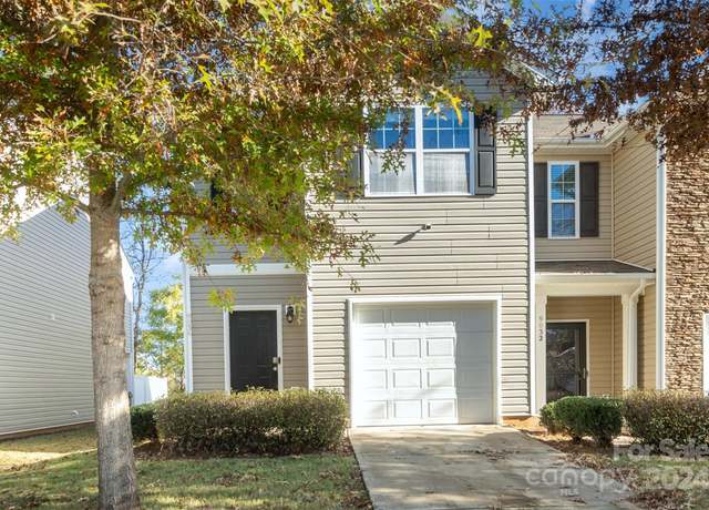 Property at 9036 Bradstreet Commons Way, Charlotte, NC 28215, 3 beds, 2.5 baths