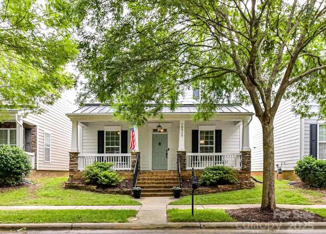 Property at 10515 Royal Winchester Dr, Charlotte, NC 28277, 4 beds, 2.5 baths