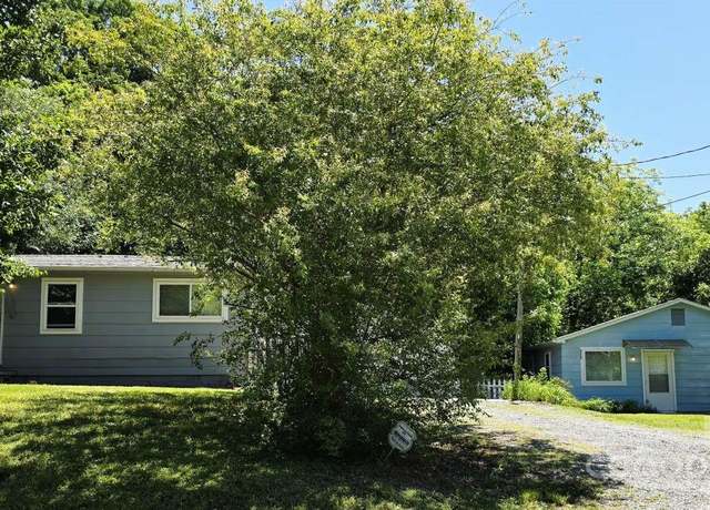 Property at 3112 Kendrick Rd, Gastonia, NC 28056, 5 beds, 2 baths