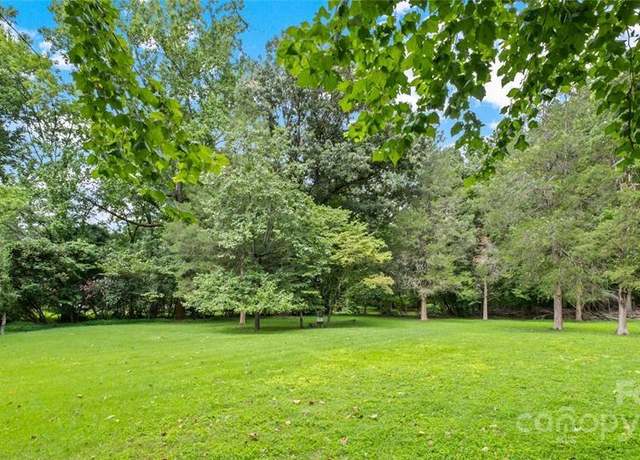 Property at 8105 Sardis Rd, Charlotte, NC 28270
