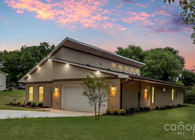 Property at 8516 Denbur Dr, Charlotte, NC 28215, 4 beds, 3.5 baths