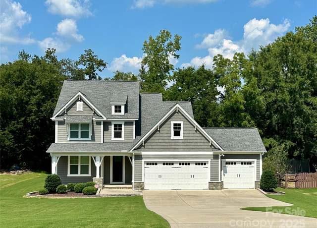 Property at 134 Country Lake Dr, Mooresville, NC 28115, 5 beds, 4 baths
