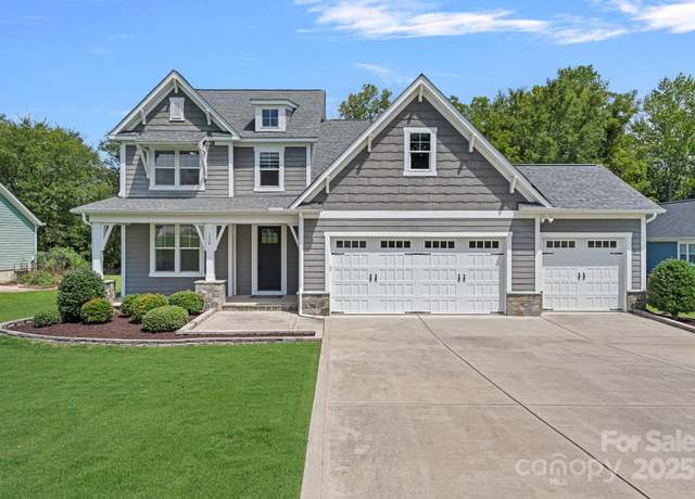 Property at 134 Country Lake Dr, Mooresville, NC 28115, 5 beds, 4 baths