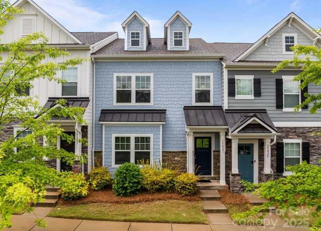 Property at 15021 Meacham Farm Dr, Huntersville, NC 28078, 3 beds, 2.5 baths