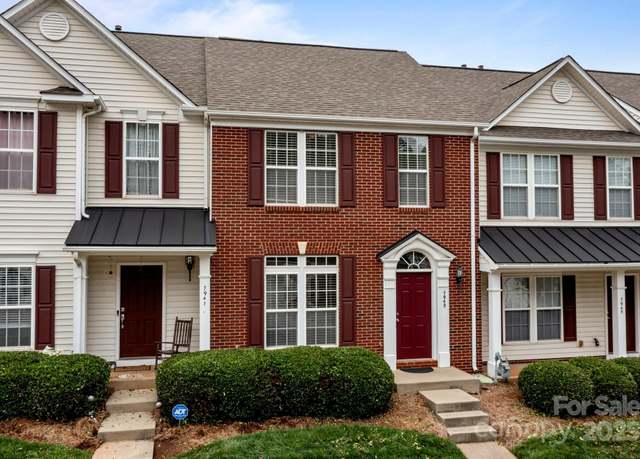 Property at 7943 Mariners Pointe Cir, Denver, NC 28037, 2 beds, 2.5 baths