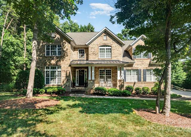 Property at 111 Stamford Ct, Mooresville, NC 28117, 5 beds, 4.5 baths