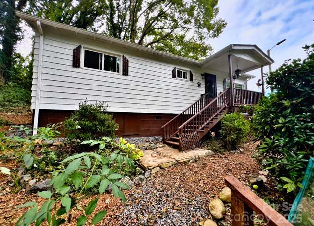 Property at 333 N Meridian St, Rutherfordton, NC 28139, 3 beds, 1 bath