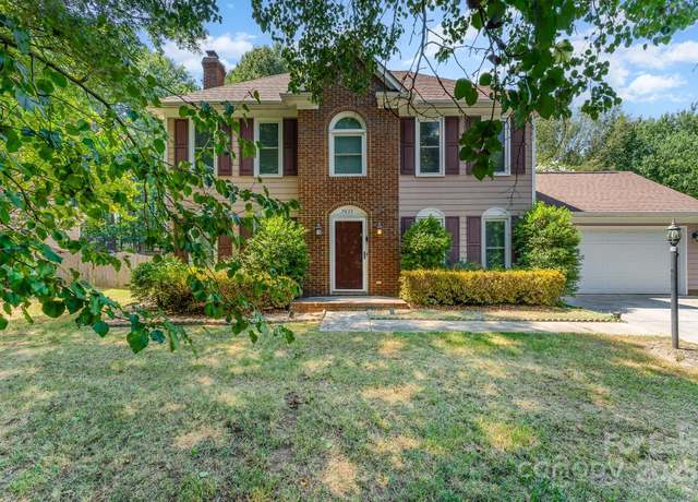 Property at 7435 Trotter Rd, Charlotte, NC 28216, 3 beds, 2.5 baths