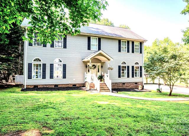 Property at 1575 Lewis Farm Rd, Kings Mountain, NC 28086, 4 beds, 3 baths