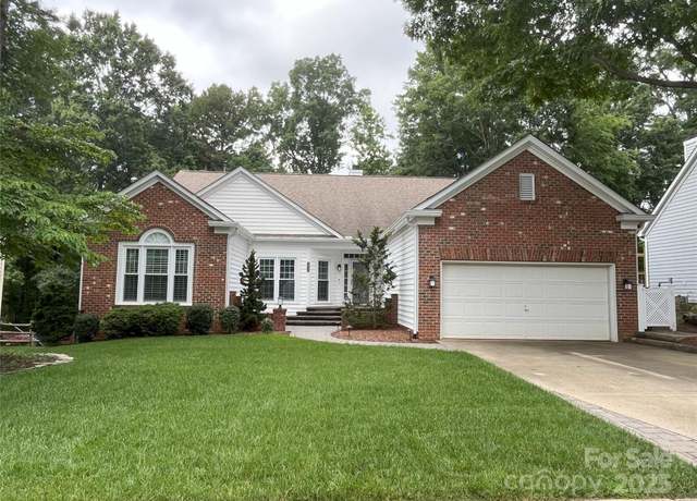 Property at 5929 Waterelm Ln, Charlotte, NC 28269, 3 beds, 2.5 baths
