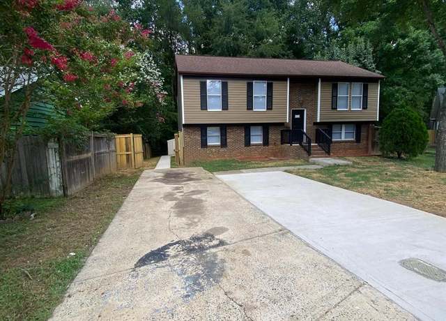Property at 6024 Sunrise Ct, Charlotte, NC 28212, 4 beds, 2 baths