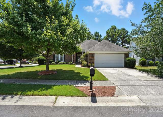 Property at 6103 Breckfield Ct, Charlotte, NC 28278, 3 beds, 2 baths