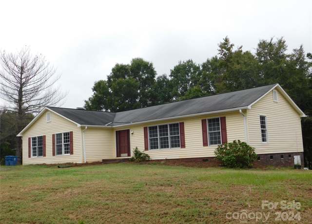 Property at 8885 Brandon Cir, Concord, NC 28025, 3 beds, 2 baths