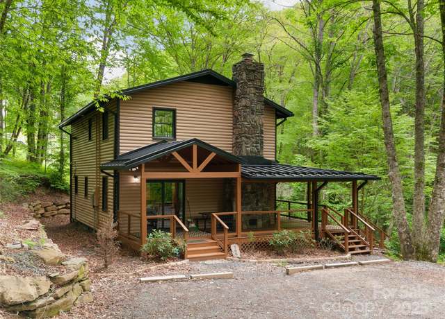 Property at 306 Mashstomp Rd, Maggie Valley, NC 28751, 3 beds, 3 baths