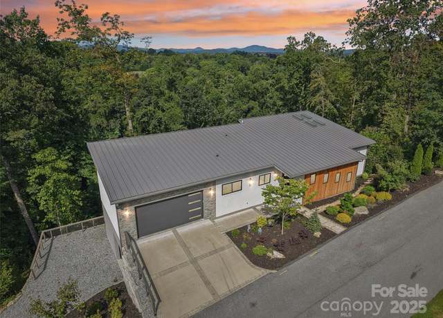 Property at 55 Laurel Spring Ln, Hendersonville, NC 28739, 4 beds, 3.5 baths