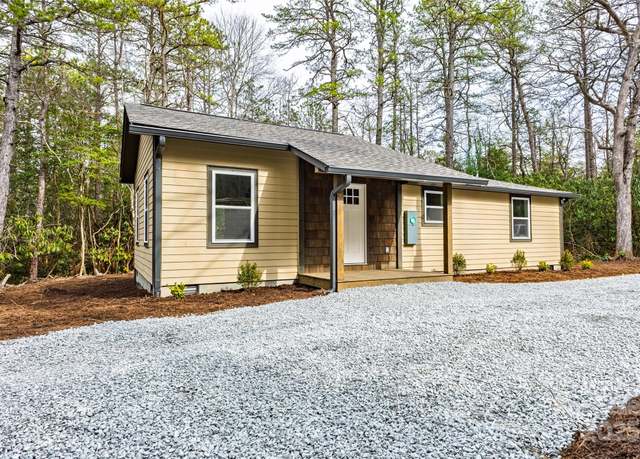 Property at 71 Fir Ln, Sapphire, NC 28774, 2 beds, 1 bath