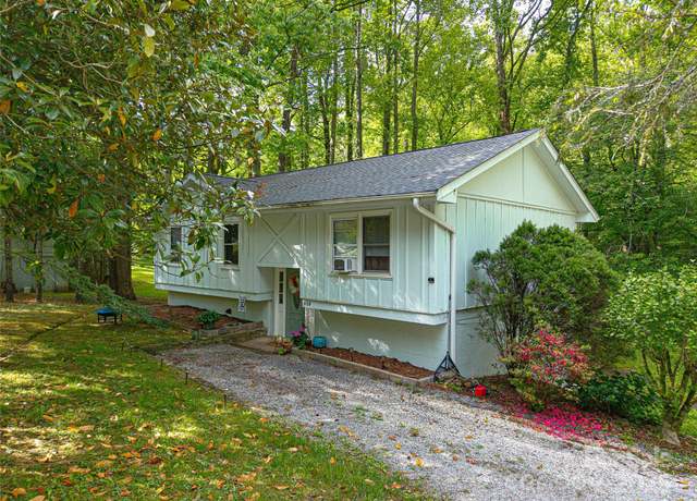 Property at 659 Salisbury Rd, Hendersonville, NC 28792, 4 beds, 2 baths