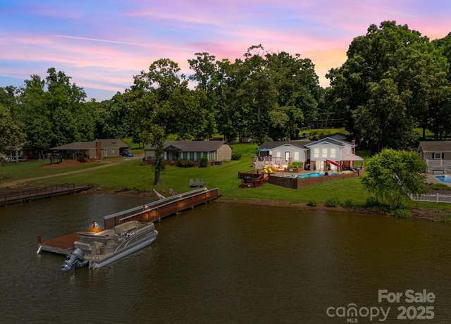Property at 1017 Holloway Church Rd, Lexington, NC 27292, 3 beds, 2 baths