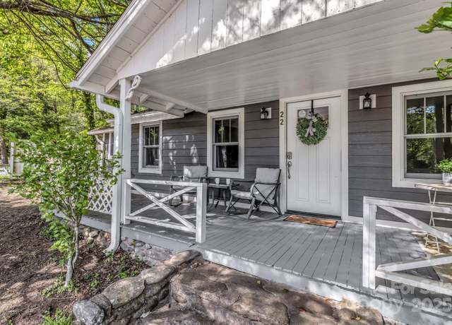 Property at 22 Moore Cir, Black Mountain, NC 28711, 2 beds, 2.5 baths