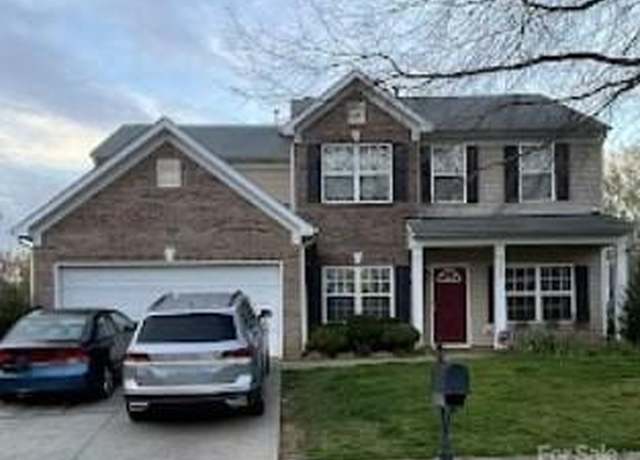 Property at 9006 Gailes Dr, Charlotte, NC 28278, 5 beds, 2.5 baths