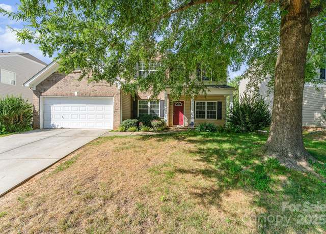 Property at 9006 Gailes Dr, Charlotte, NC 28278, 5 beds, 2.5 baths