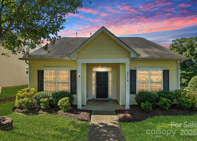 Property at 8710 Arrowhead Place Ln, Cornelius, NC 28031, 3 beds, 2 baths