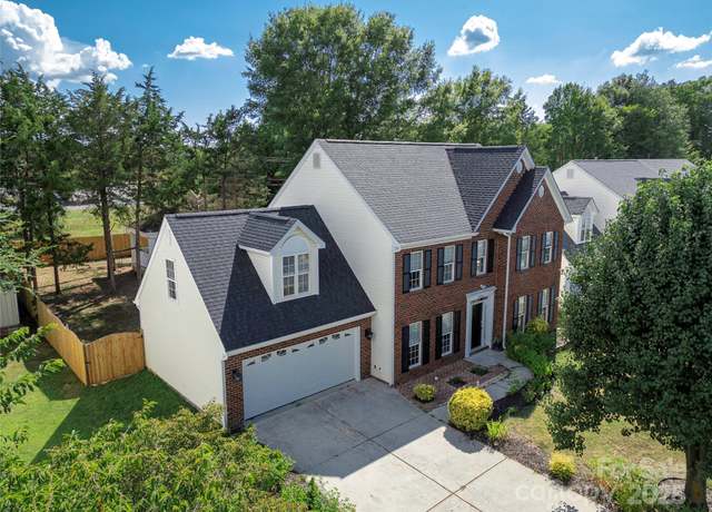 Property at 4533 Cades Cove Dr, Charlotte, NC 28273, 4 beds, 2.5 baths
