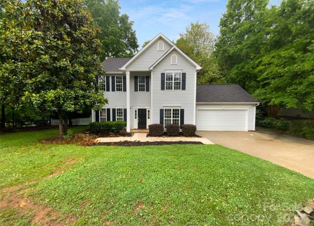 Property at 524 N Portman Ln, Fort Mill, SC 29708, 4 beds, 2.5 baths