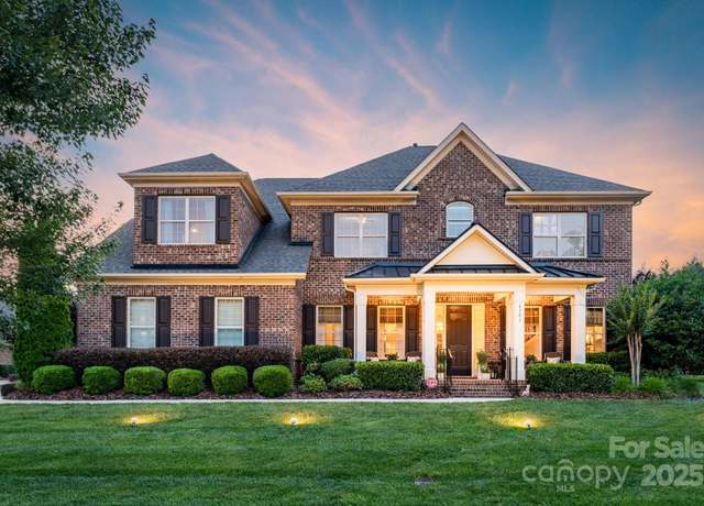Property at 8301 Caesars Head Dr, Waxhaw, NC 28173, 5 beds, 4.5 baths