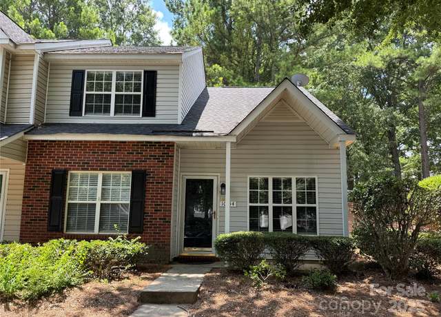 Property at 10154 Forest Landing Dr, Charlotte, NC 28213, 3 beds, 2 baths