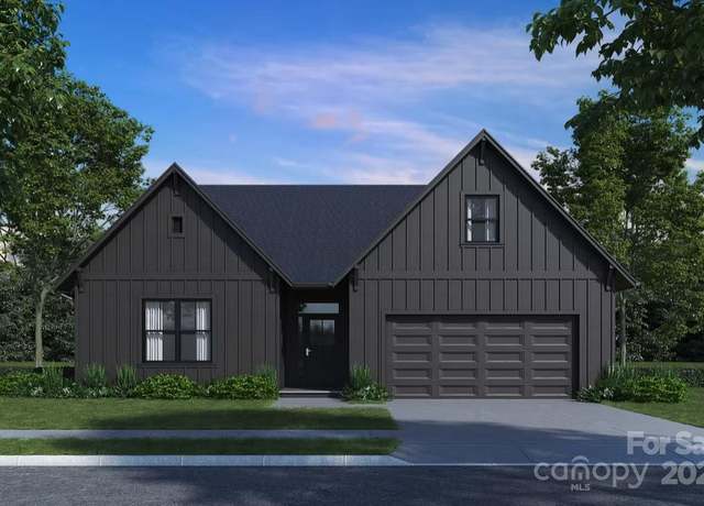 Property at 193 Montevilla Dr, Hendersonville, NC 28739, 3 beds, 2.5 baths