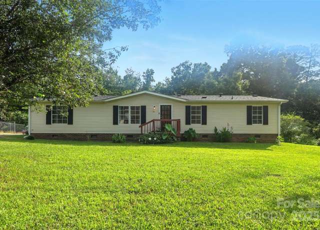 Property at 141 Pounders Ridge Ln, Statesville, NC 28677, 4 beds, 2 baths