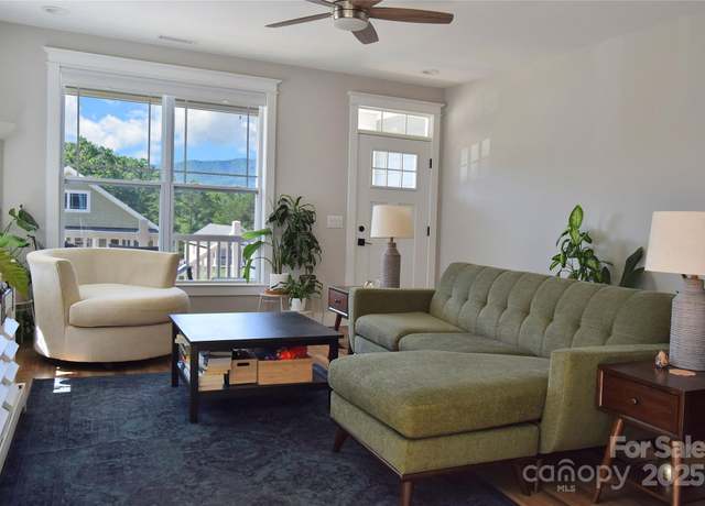 Property at 1102 Blueview Dr, Black Mountain, NC 28711, 3 beds, 2 baths