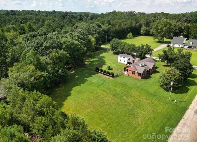 Property at 9755 Autumn Cir, Davidson, NC 28036