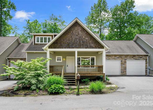 Property at 3 Teresa Way, Black Mountain, NC 28711, 3 beds, 2.5 baths