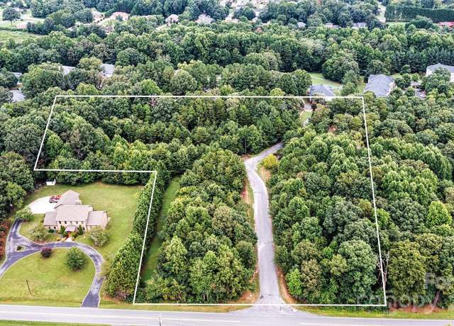 Property at 2807 17th Street Ct NE Unit 1-14, Hickory, NC 28601